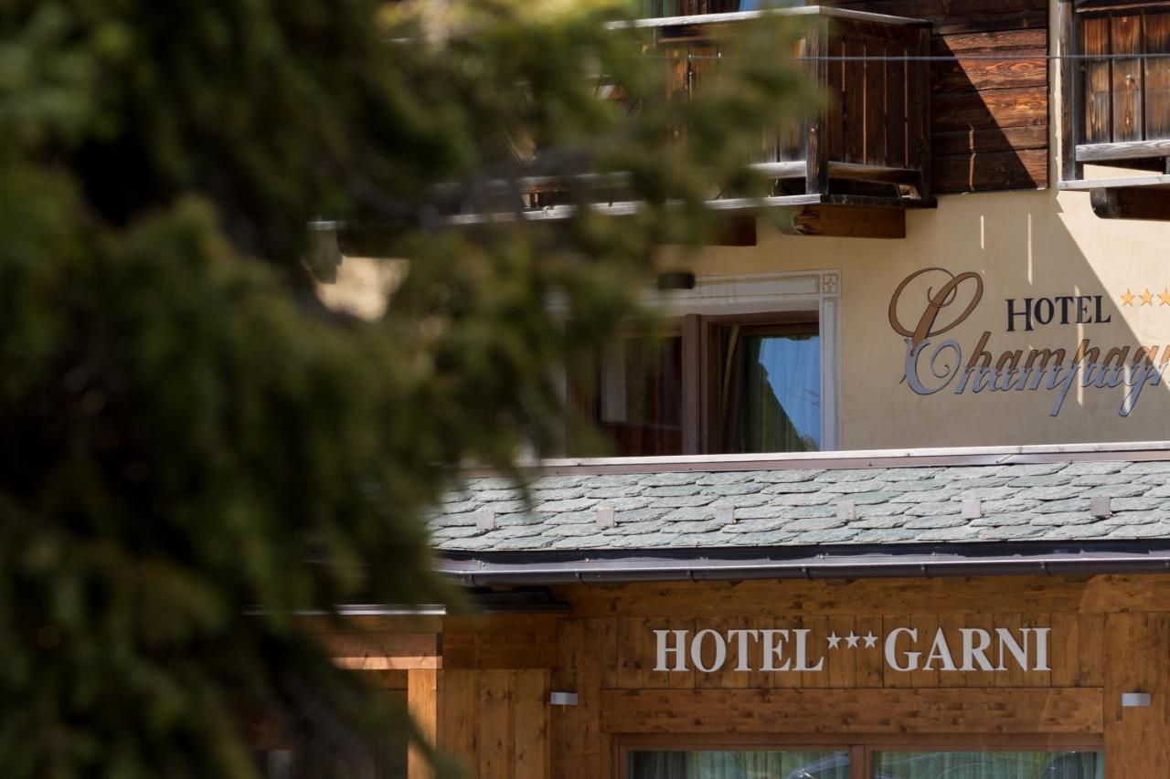 Hotel Champagne Livigno Exteriör bild