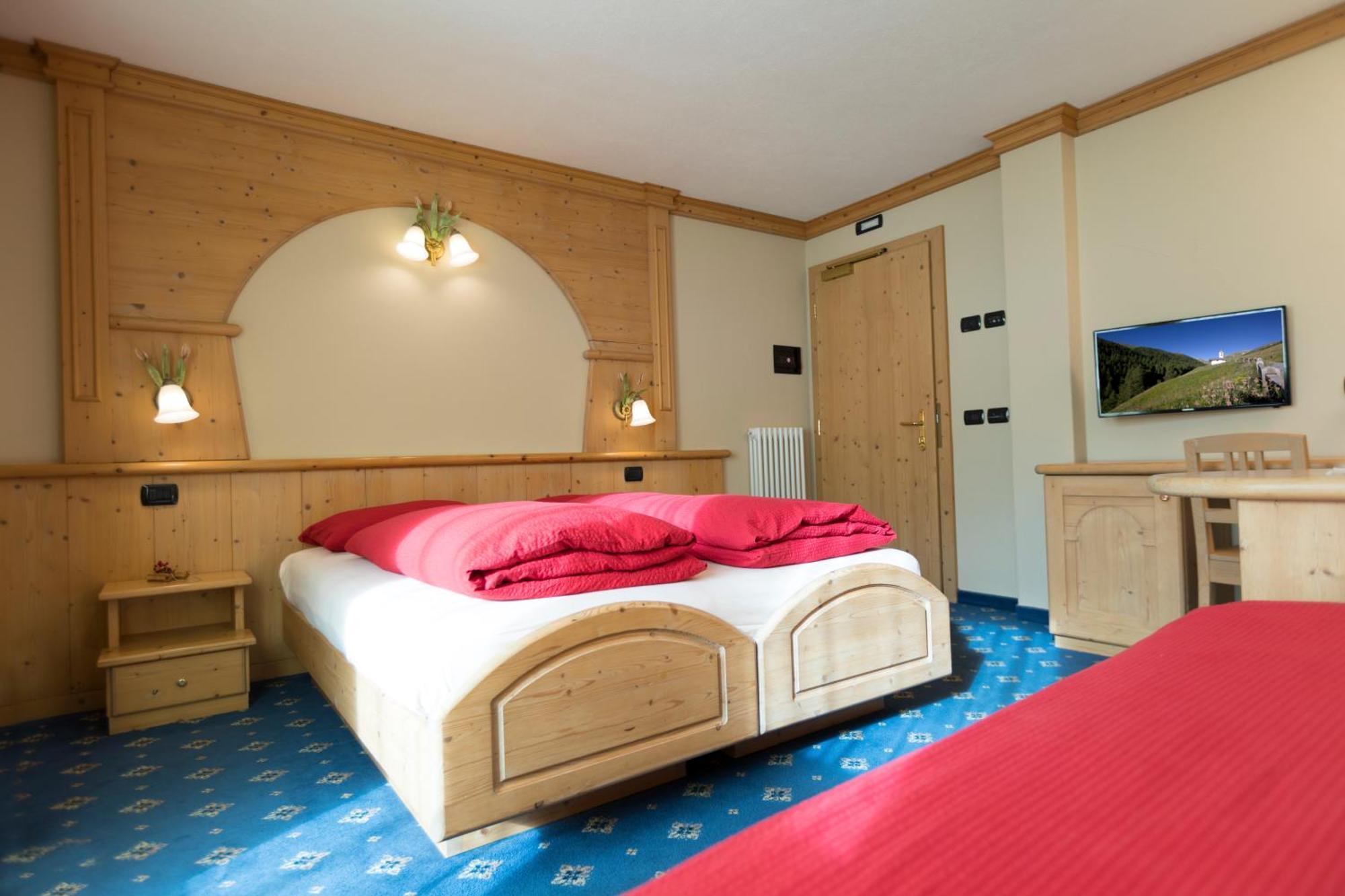 Hotel Champagne Livigno Exteriör bild