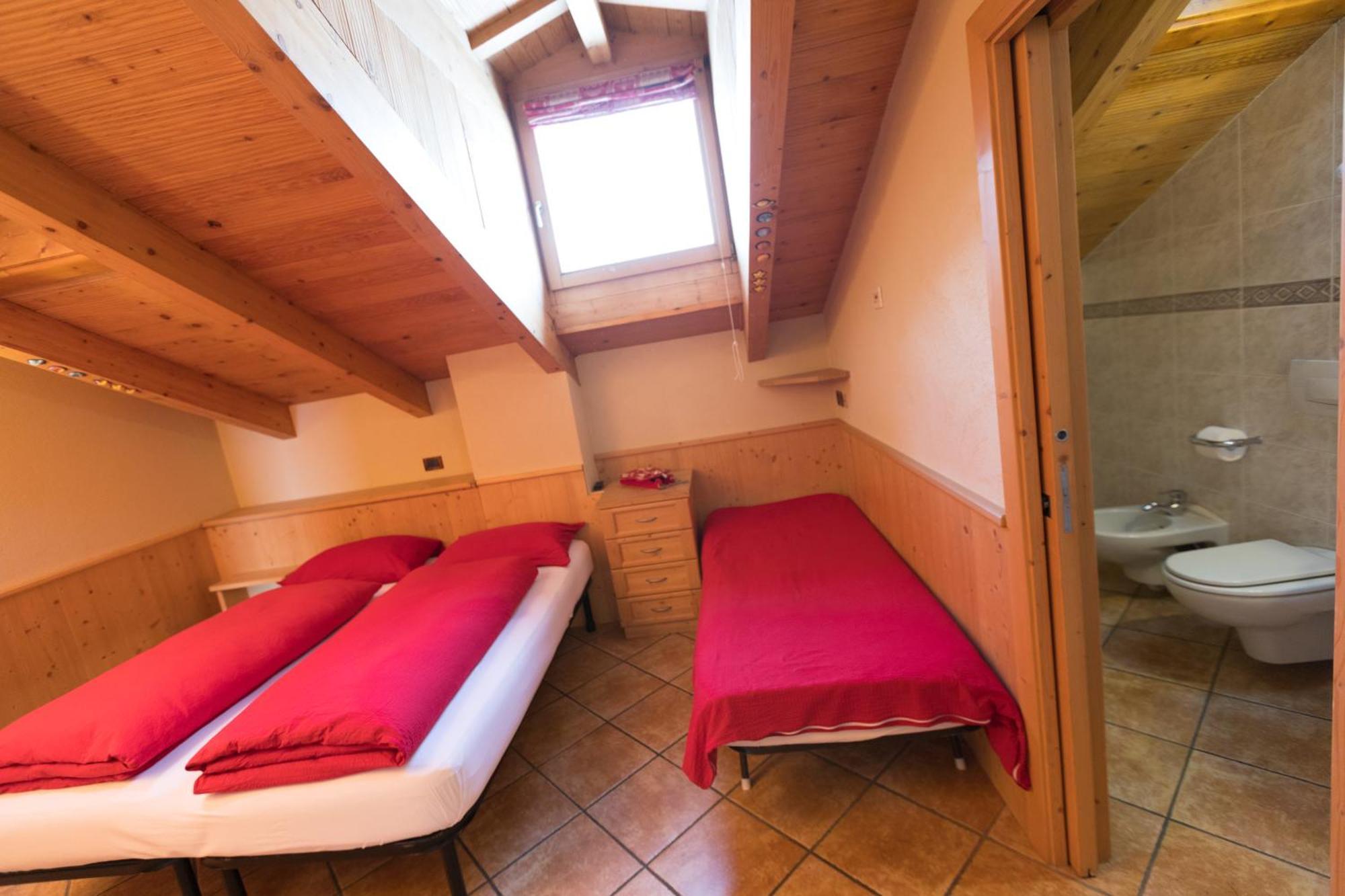 Hotel Champagne Livigno Exteriör bild