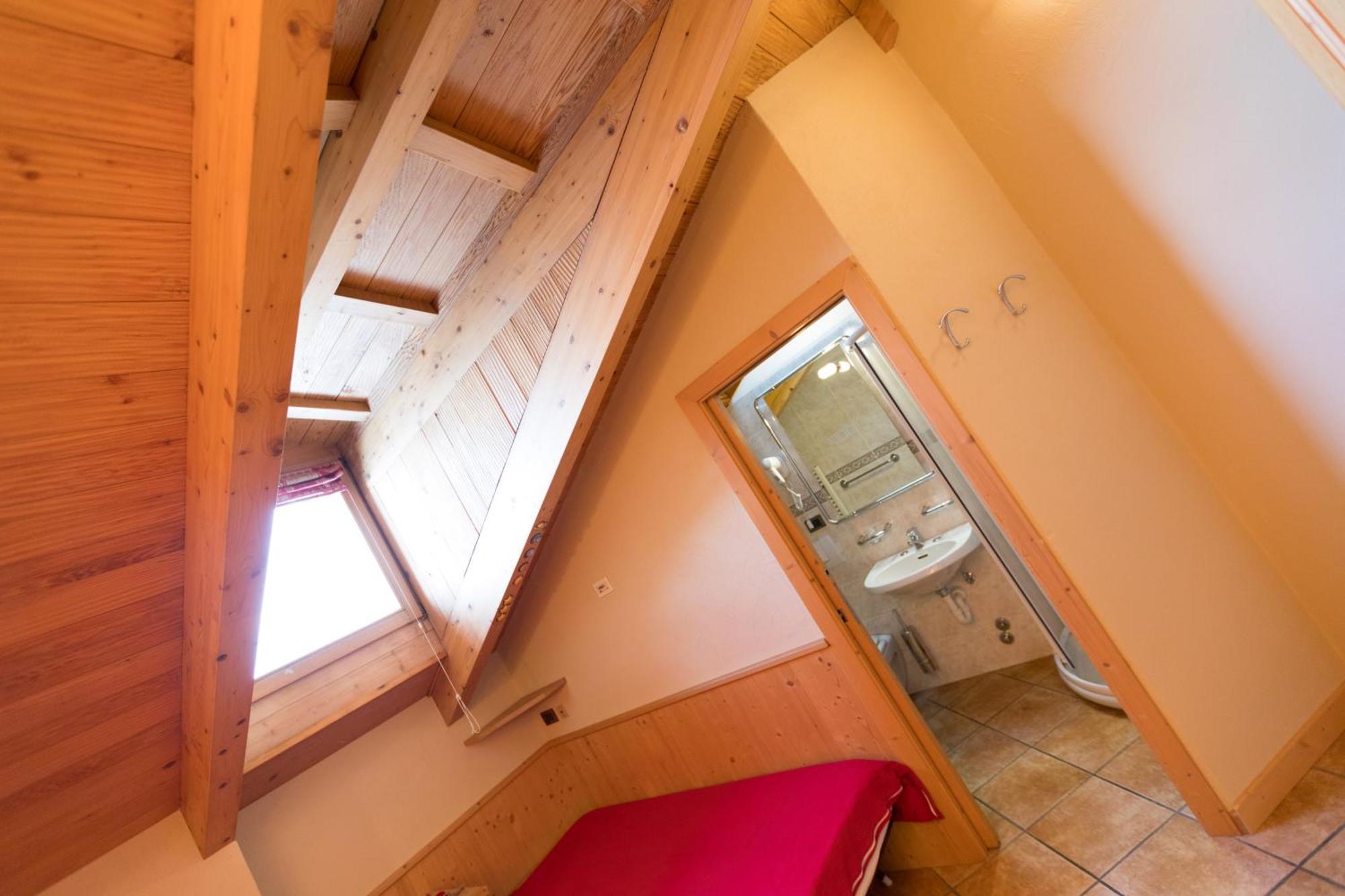 Hotel Champagne Livigno Exteriör bild