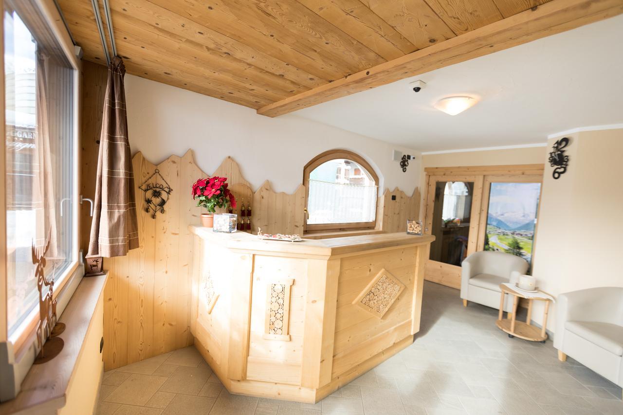 Hotel Champagne Livigno Exteriör bild